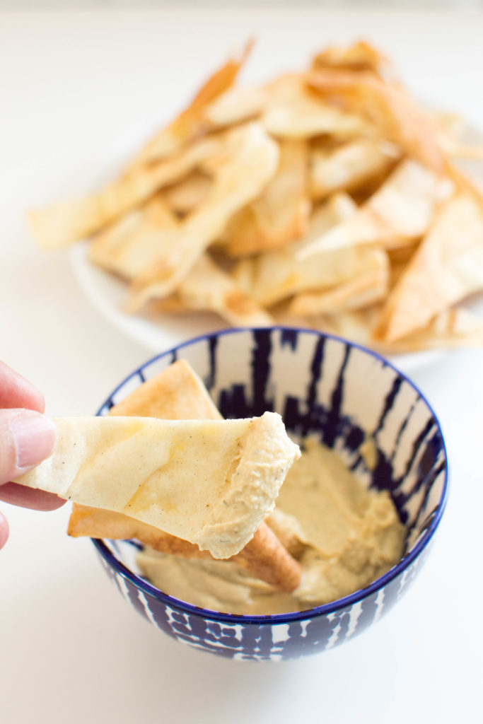 Searching for an easy recipe for pita chips? Look no further! My surefire recipe consists of only 2 ingredients and takes about 10 minutes to make. Easy peasy!
