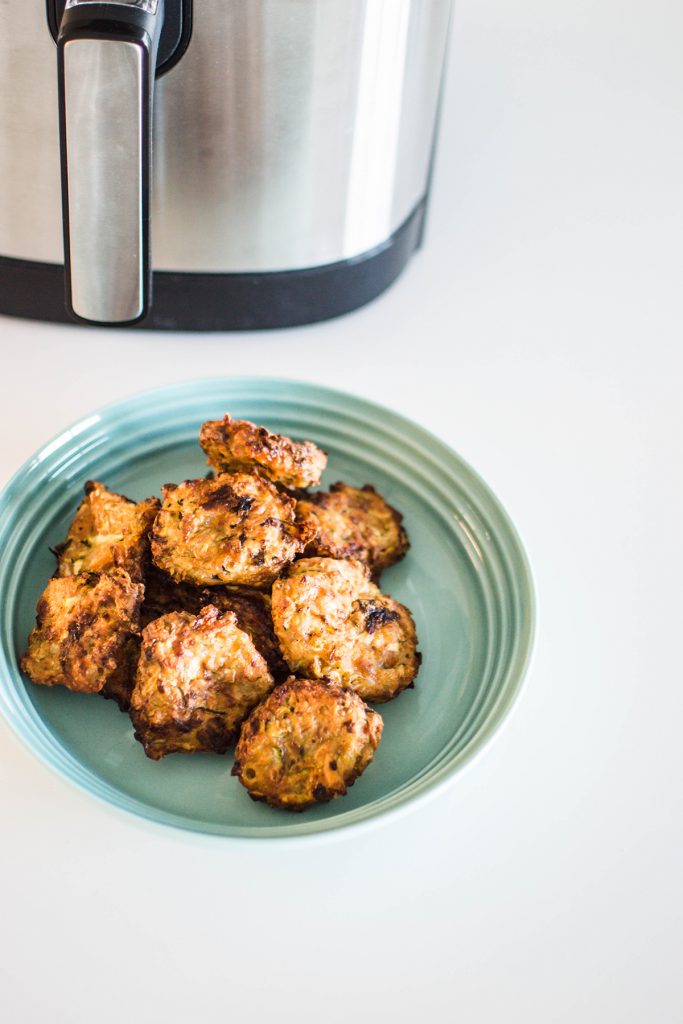 Longing to get more veggies on your kids' plate? Check out these easy air fryer zucchini fritters!