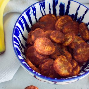 These Air Fryer Banana Chips are totally on the savoury side - jam-packed with flavour all thanks to its paprika addition. So delicious and a great alternative for a healthy snack!