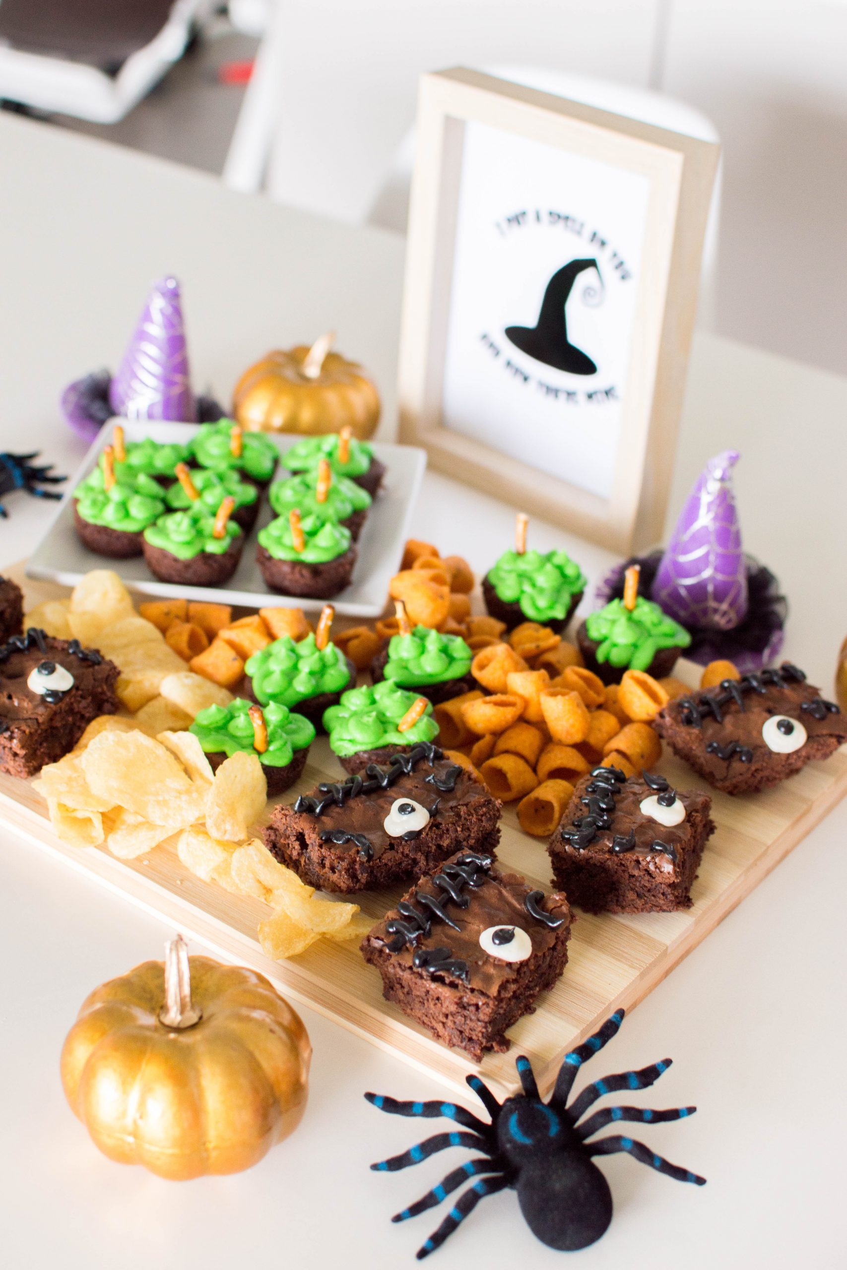 Make these Spellbook Brownies for your next Halloween party! They’re really easy to make and require minimal ingredients.