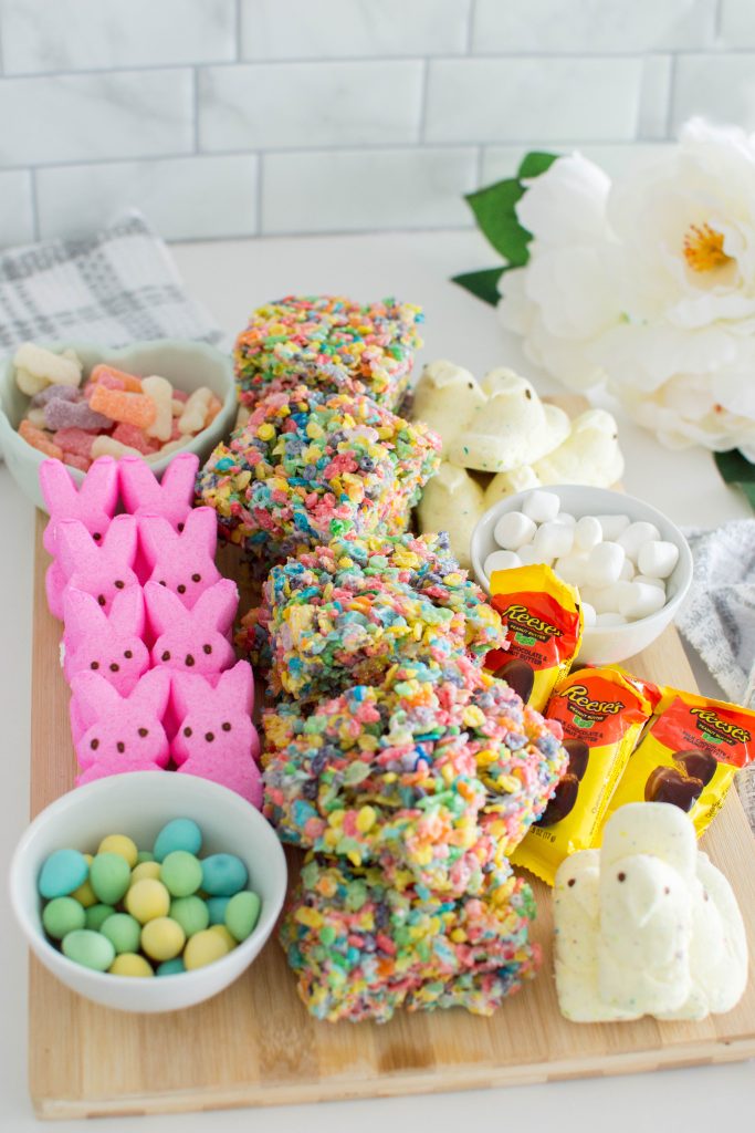 Gather all of your Easter goodies and create this mouthwatering Easter candy charcuterie board. It’s got amazing pops of color and is filed to the brim with classic Easter treats. Your friends and family will absolutely adore it!