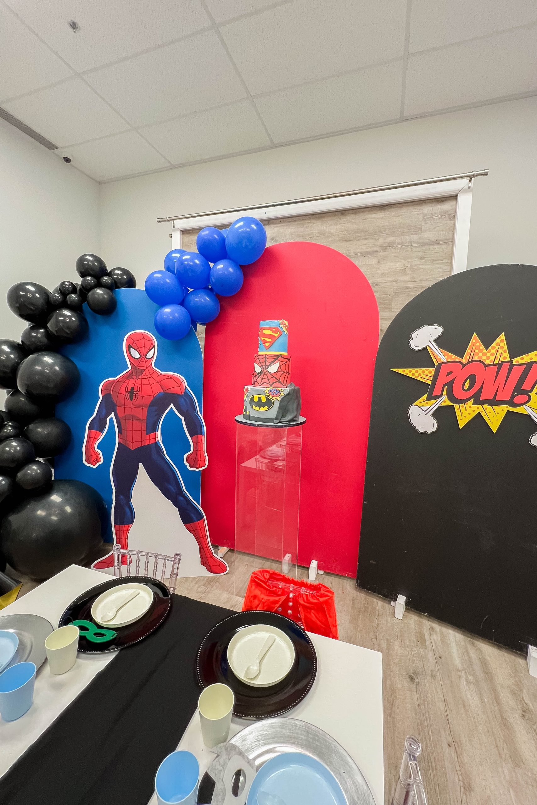It’s a bird… it’s a plane… NO! It’s a REALLY great Superhero-Themed Party! Take a look at all the elements that made up our superhero birthday that we threw for our little one!