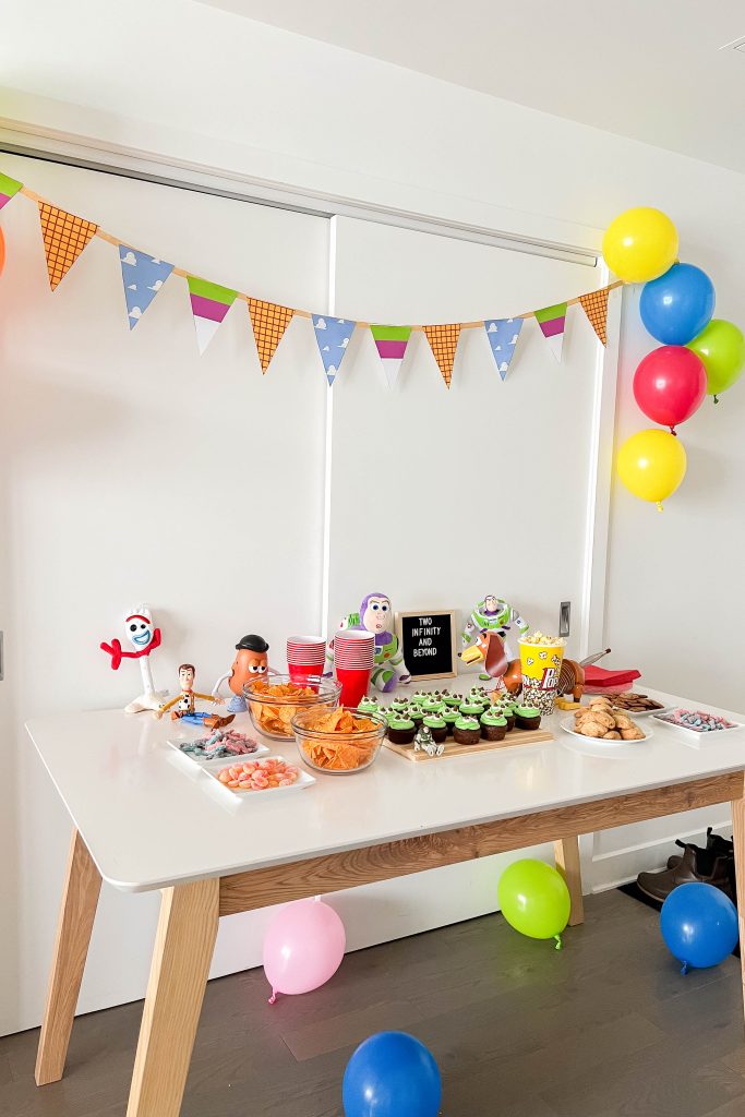 Got a Woody and Buzz enthusiast in your family? Are they turning two? Take a look at this ultra cute “TWO Infinity and Beyond Birthday” that we put together for our little one. Tons of party inspo here!